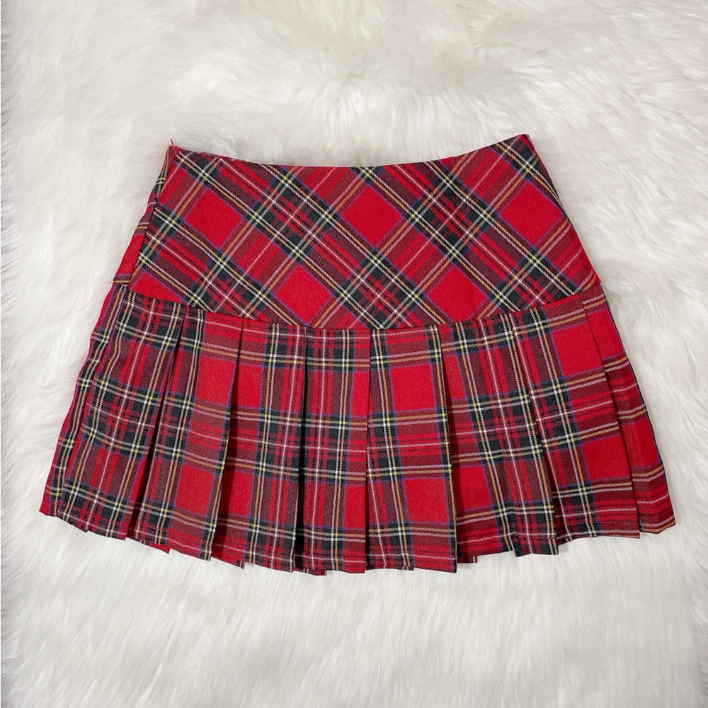 Red tartan pleated skirt w slit